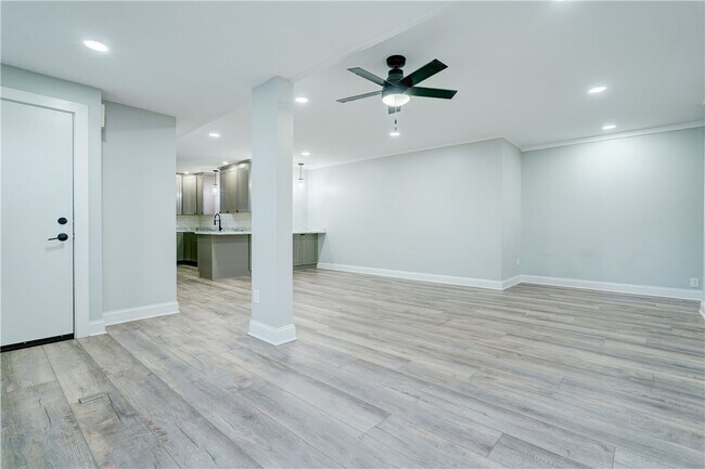 Foto del edificio - 138 S Union St