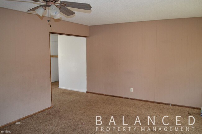 Building Photo - 3 br, 1 bath House - 3550 SW Kirklawn Ave