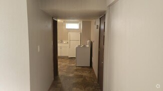 Building Photo - 501 Elm Ave