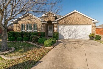 Building Photo - 9964 Southgate Dr