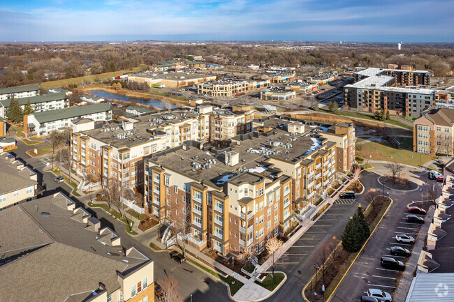 Aerial Photo - Silver Lake Village