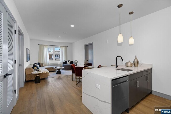 Foto del edificio - 1435 10th St