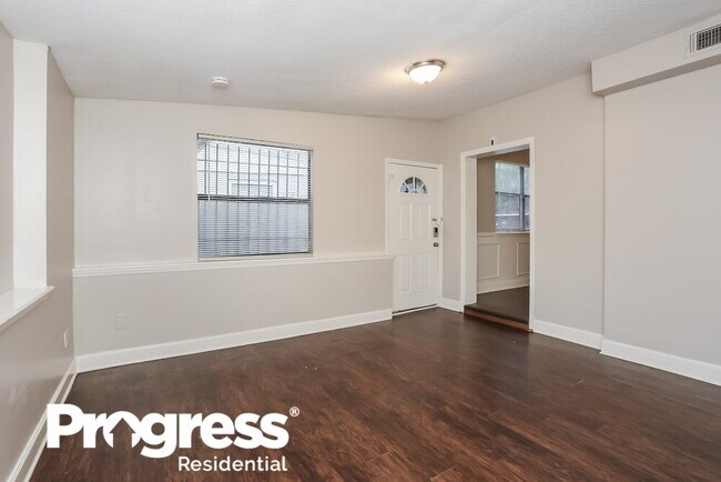 Building Photo - 2611 Lowes Pl