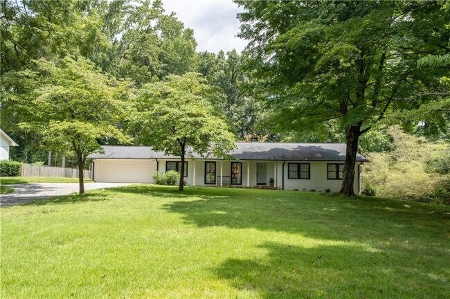 Building Photo - 285 Dania Dr
