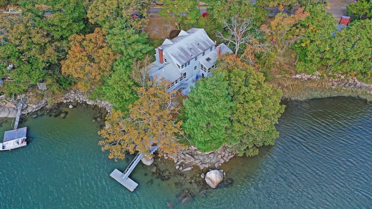 Primary Photo - 55 Dennison St