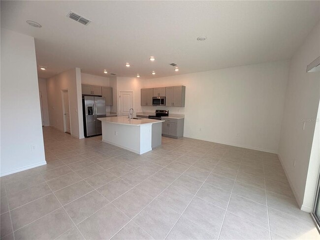 Building Photo - 2212 Portrait St