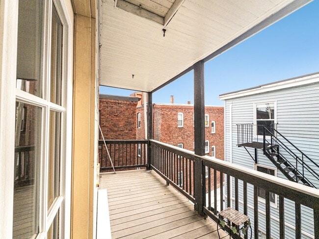 Building Photo - 14-16-16 Arcola St