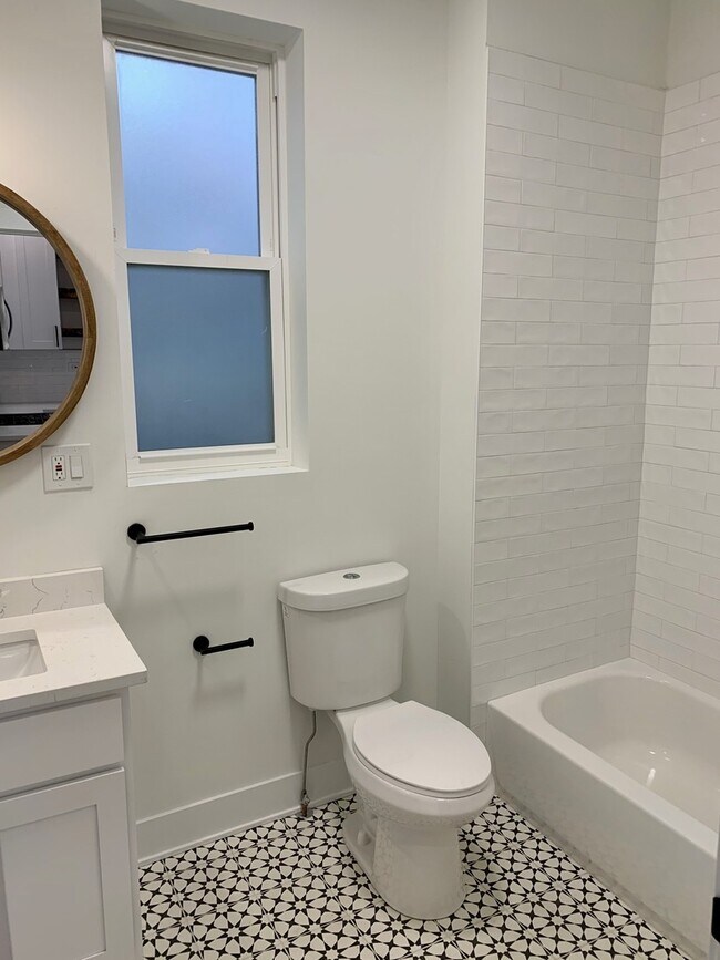 Building Photo - 3306 W Potomac Ave