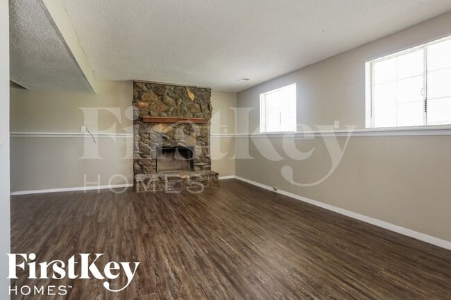 Building Photo - 4321 Castle Heights Dr