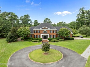 Building Photo - 450 Cox Rd
