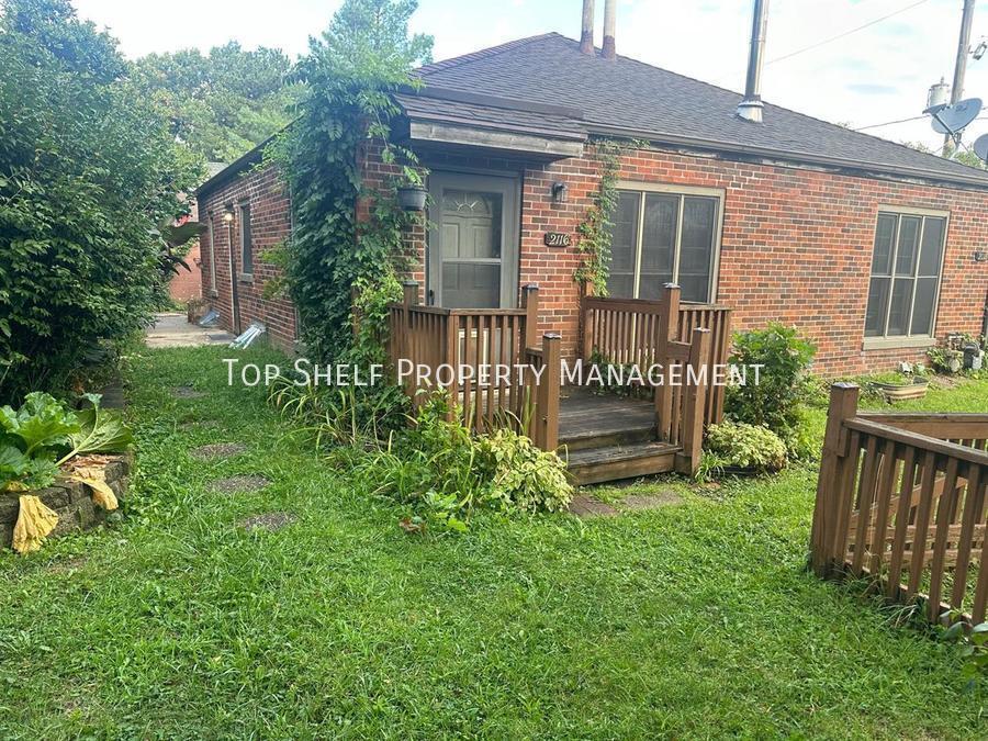 Primary Photo - 2116 Chautauqua Pkwy