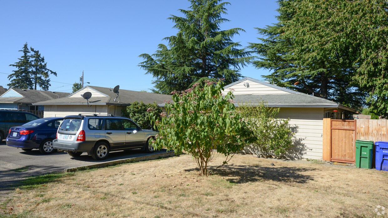 Building Photo - 5440 SE 87th Ave
