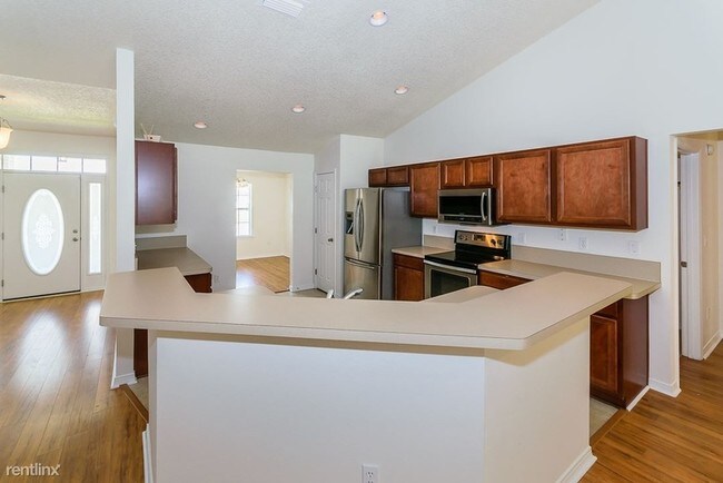 Building Photo - 9203 Hawkeye Dr