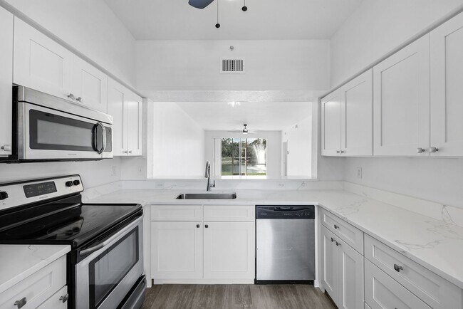 Foto del edificio - 3250 Cypress Glen Way