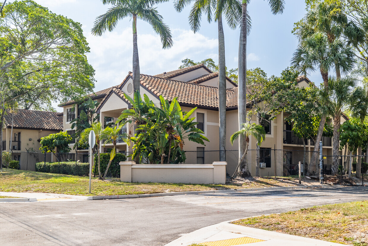 4481 W Mc Nab Rd - Palm Aire Gardens