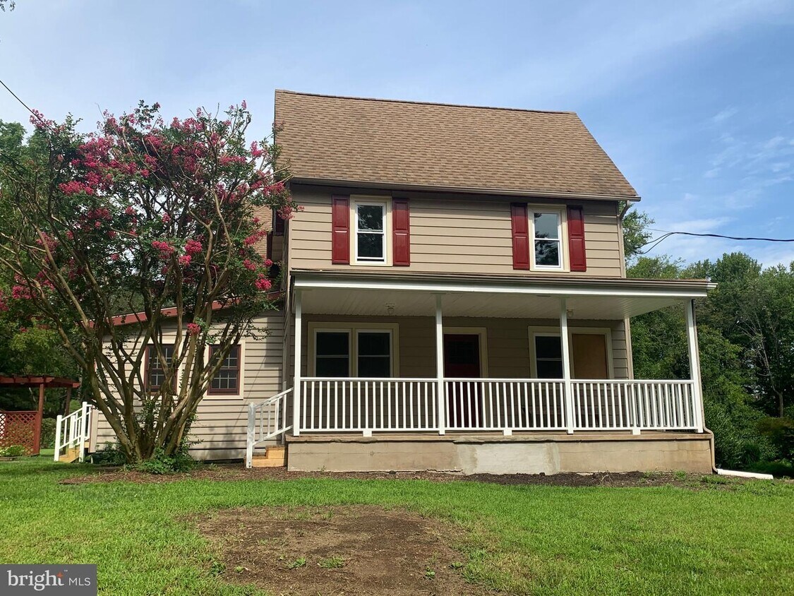 Primary Photo - 540 Westfield Rd