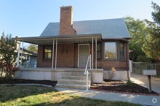 Building Photo - 1885 Lincoln St