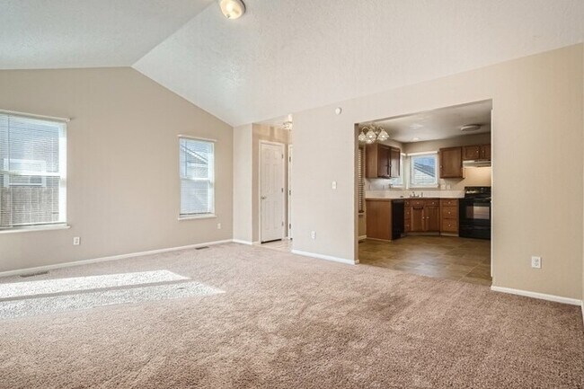 Foto del edificio - 617 Cornerstone Dr., Windsor, CO, 80550