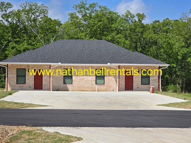 Building Photo - 264-66 Chisholm Trail