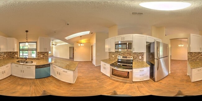 Building Photo - 179 Frontier Dr
