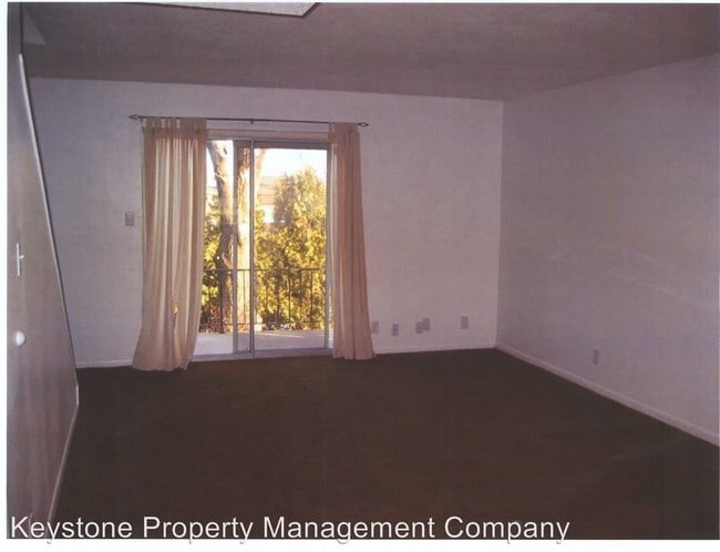 Building Photo - 1801 21st Ave Pl