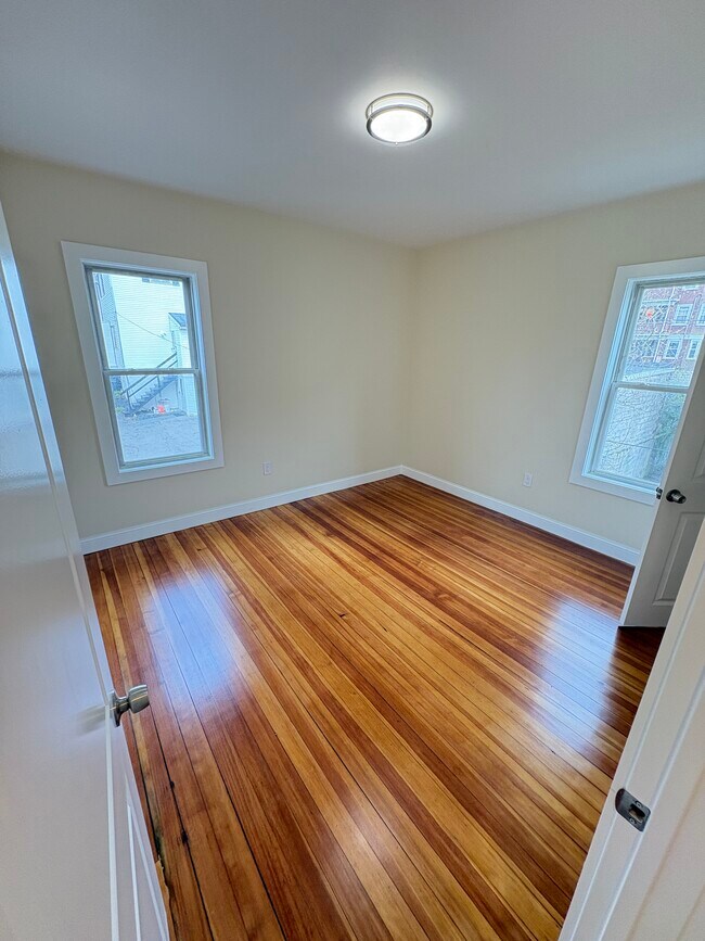 Foto del edificio - 7 Lowell Cir