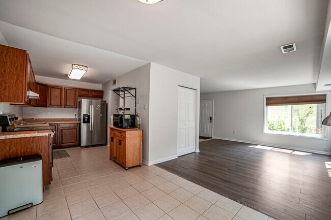 Foto del edificio - 5757 Thunder Hill Rd