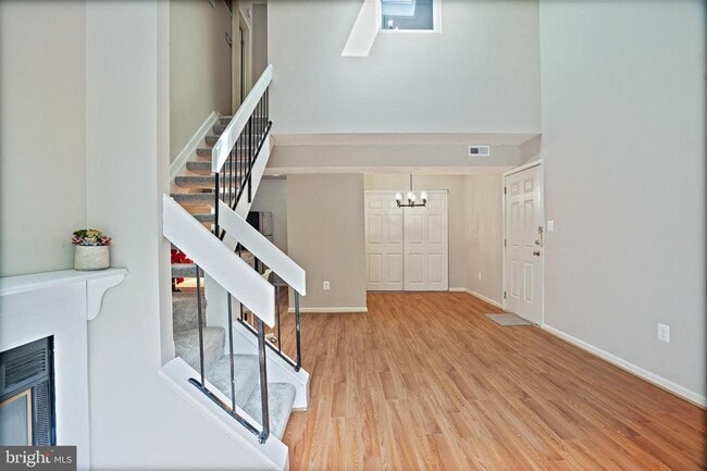 Foto del edificio - 1605 Carriage House Terrace