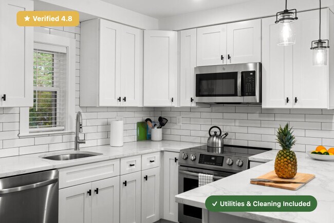 Foto del edificio - New RoostUp Furnished Private Bedroom with Ensuite Bath in the Mission Hill Neighborhood of Boston!