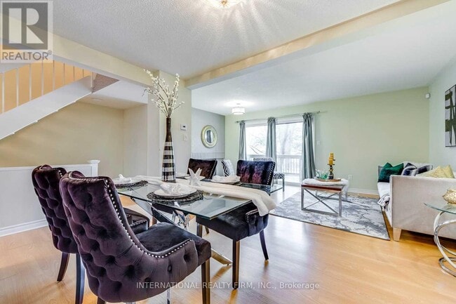 Building Photo - 6855 Glen Erin Dr