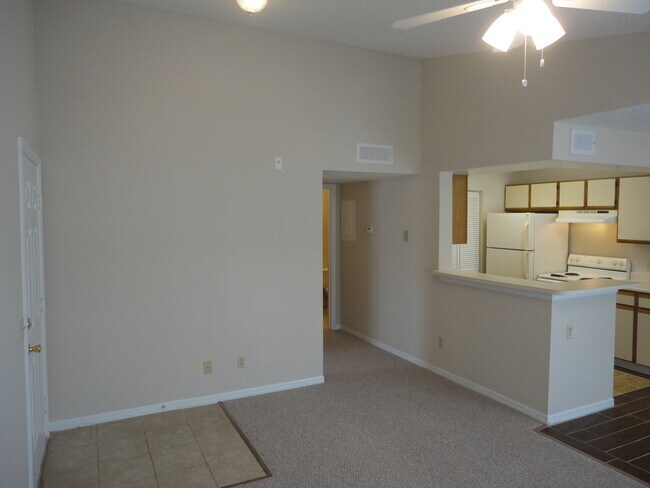 Foto del edificio - MOVE-IN SPECIAL!! 2br/2ba Second Floor Tradewinds Condo!