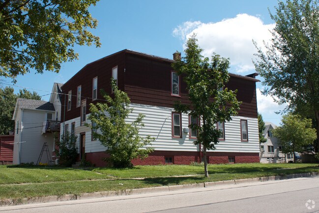 Foto del edificio - 3802 E Barnard Ave
