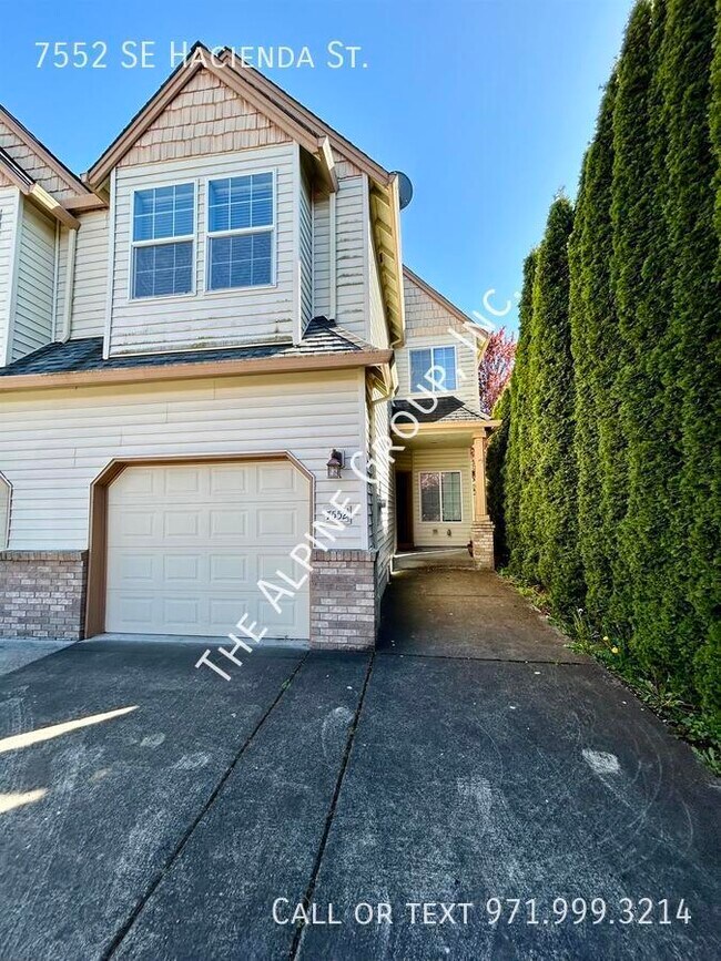 Foto del edificio - Corner unit townhome, SS appliances, yard ...