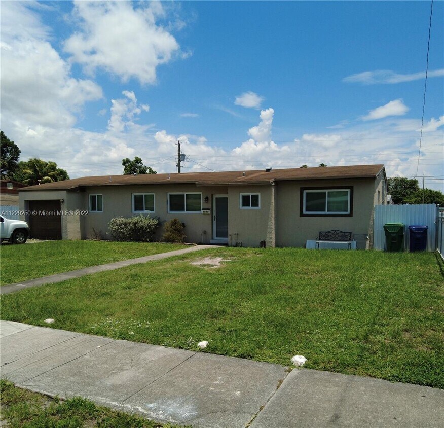 1821 NW 184th St, Miami Gardens, FL 33056 House Rental in Miami