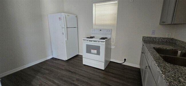 Foto del edificio - 3614 Tuam St