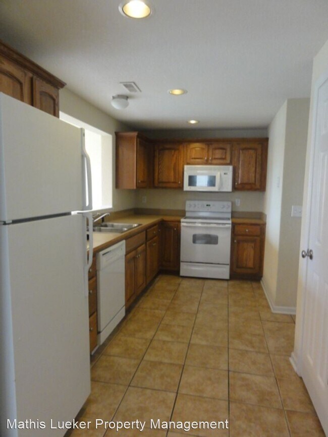 Building Photo - 3 br, 2.5 bath House - 2418 Brooke Bend