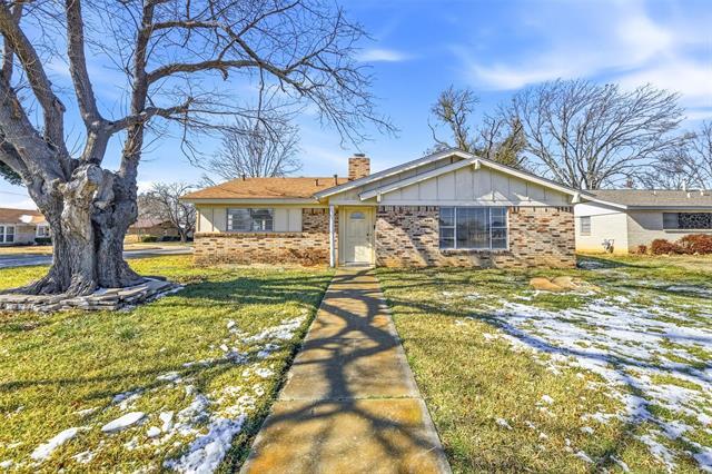 Foto del edificio - 5201 Cloyce Ct