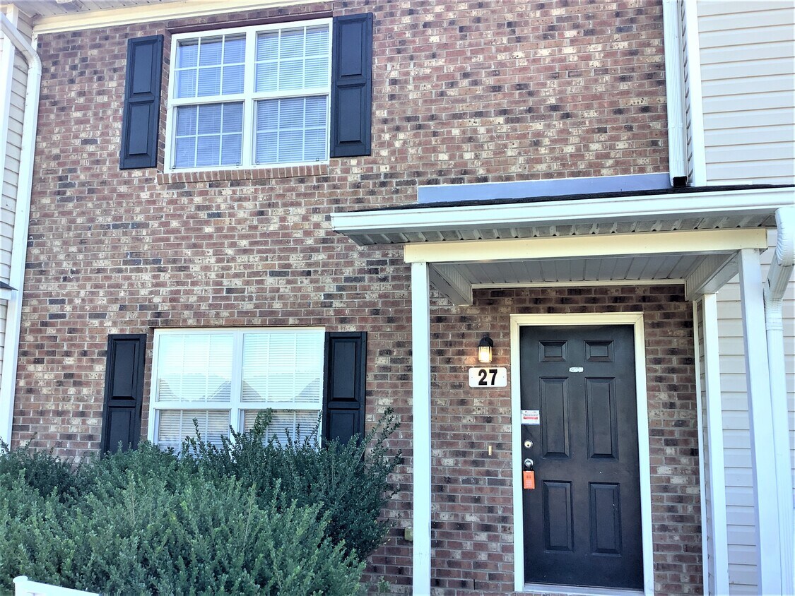 27 Wolf Creek Lane House Rental in Lillington, NC