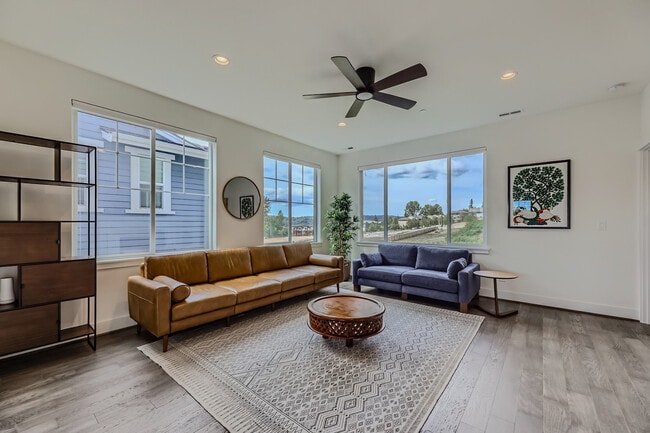 Building Photo - 26658 NE Walden Way