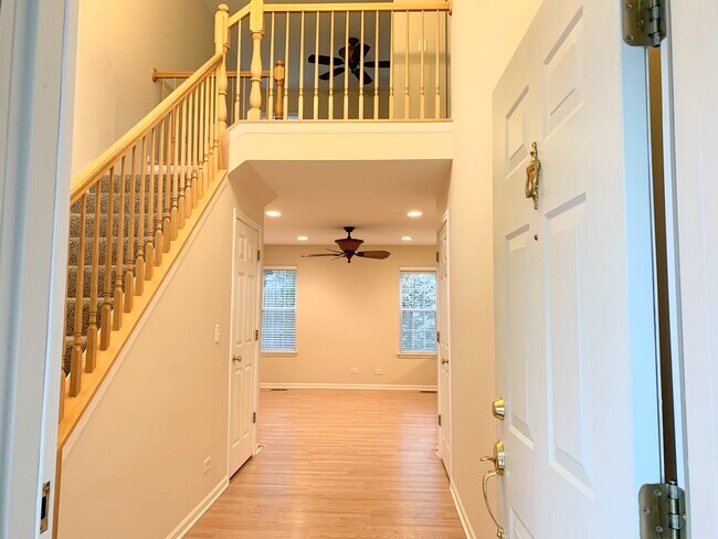 Building Photo - 9405 Rainsford Dr
