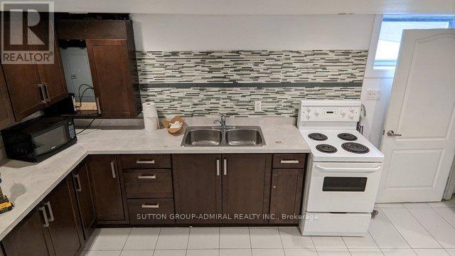 Building Photo - 10 Brian Ave