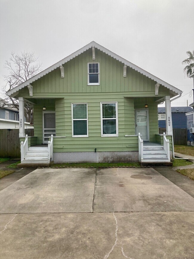 Building Photo - 3809 Avenue O