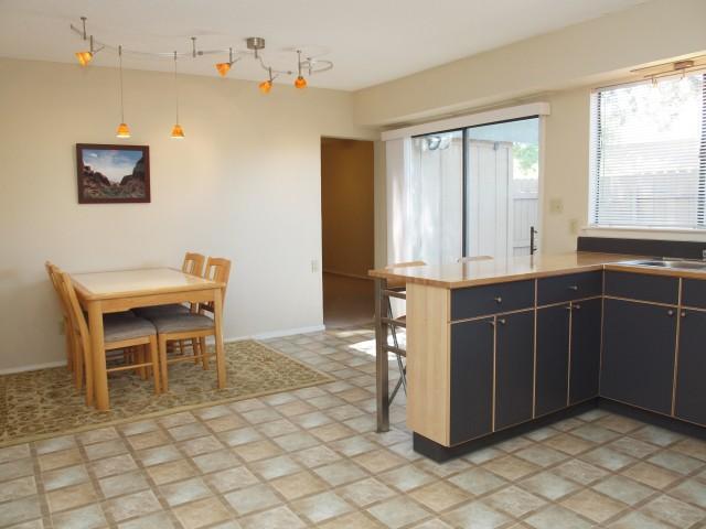 Foto del edificio - 9524 Quail Village Ln