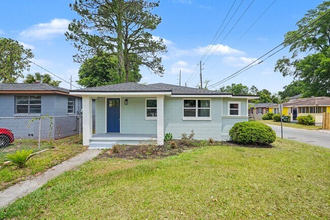 Foto del edificio - 3 BED | 1 BATH | HUNTER ARMY AIR FIELD