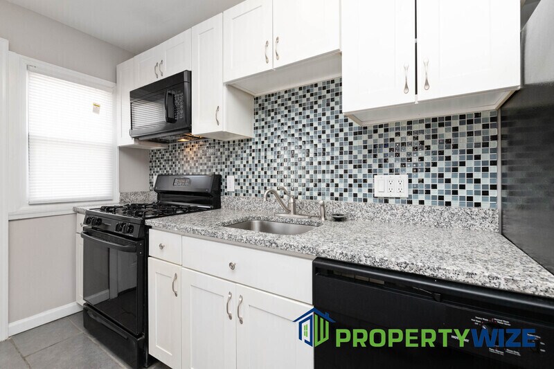 Foto principal - 4217 Chatham Rd - B