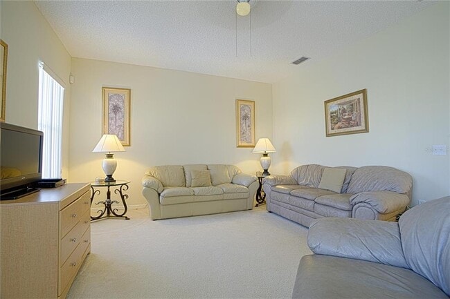 Foto del edificio - 5410 Dahlia Reserve Dr