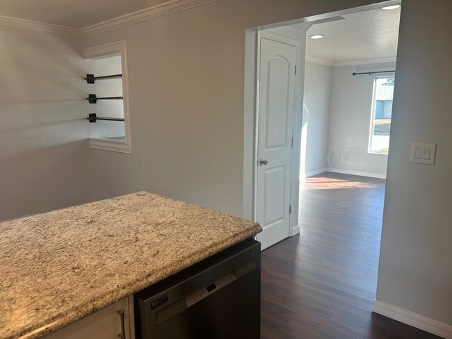 Building Photo - 7445 Pebble Beach Rd