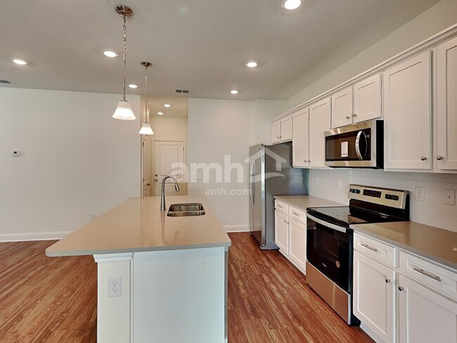 Building Photo - 68 Davila Ct