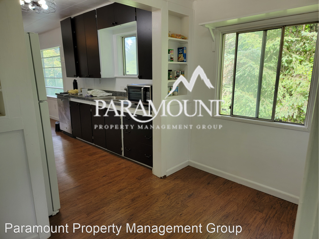 Foto del edificio - 1 br, 1 bath House - 1906 Front Ave W