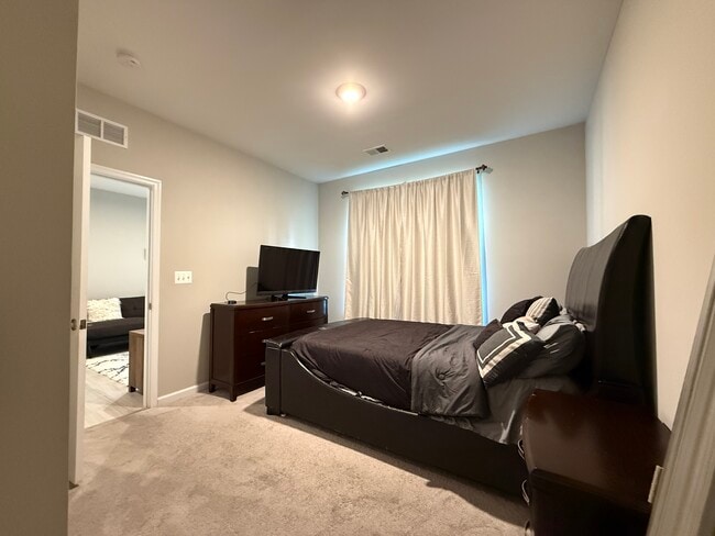 Building Photo - 1304 Iron Oak Cv
